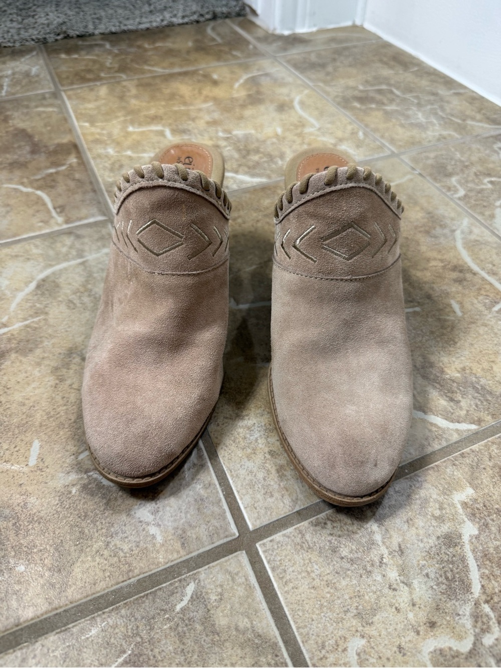 Eurosoft Women’s Neutral Suede Slip-On Mules with Decorative Stitching